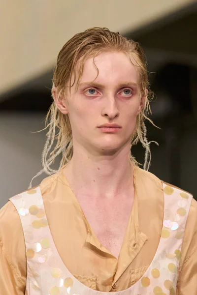Look 19